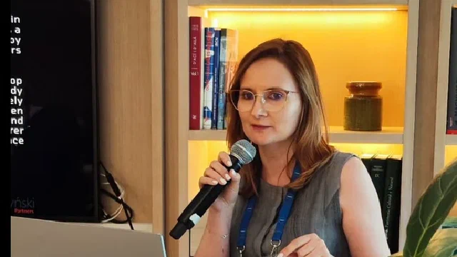 Neurodiversity w miejscu pracy — Sylwia Myśliwska na konferencji Women in Law w Barcelonie